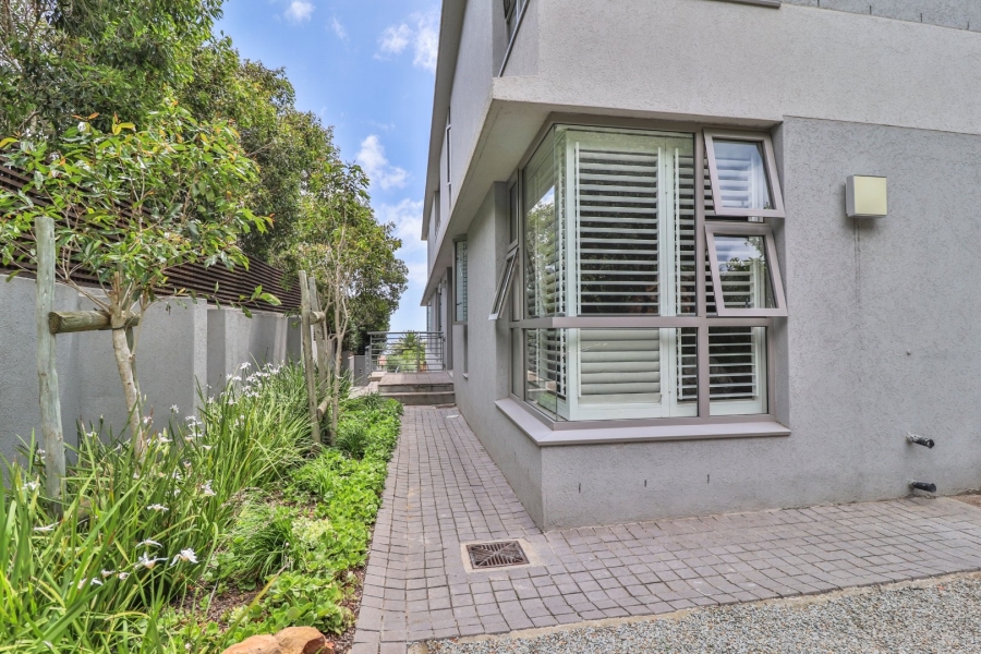 To Let 4 Bedroom Property for Rent in Camps Bay Western Cape